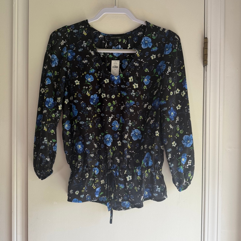 Banana Republic Womens XS Blue Floral V-Neck Peplum Blouse 3/4 Sleeve NWT